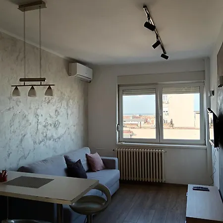 Park Avenue Apartment *